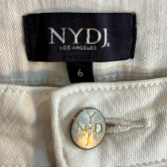 NOT YOUR DAUGHTER’S JEANS NYDJ Sz 6 Jeans Flower Cut Outs Hem Straight Leg - Picture 3 of 11